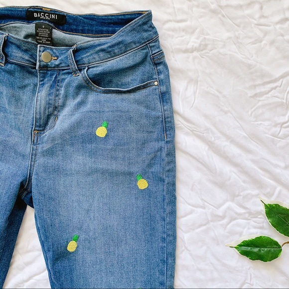 Baccini Denim - BACCINI Pineapple Embroidery Cropped Jeans